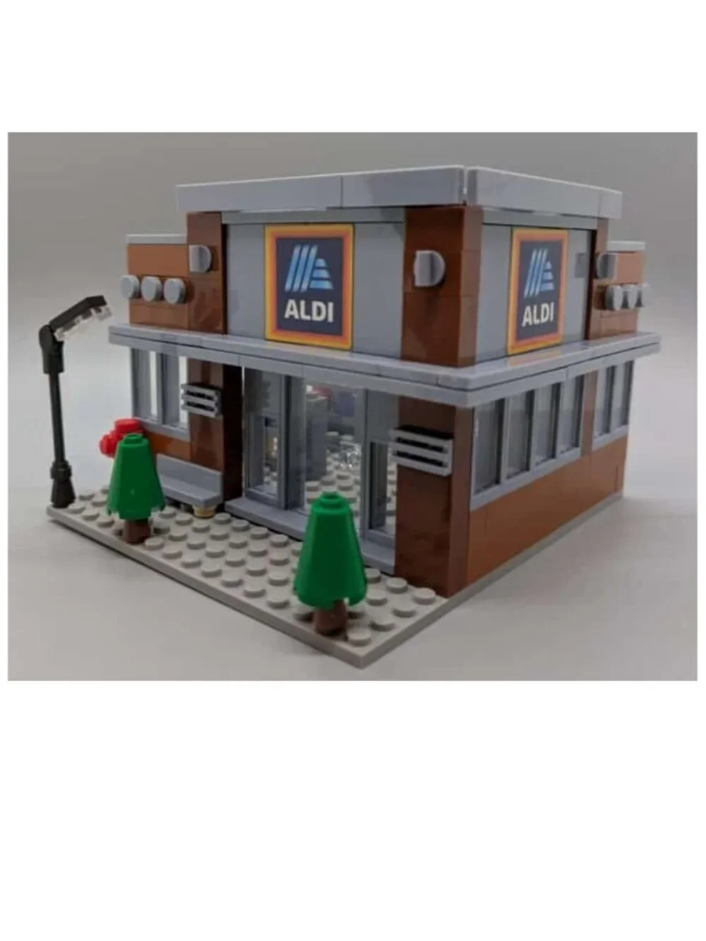 Limited Edition EUC Aldi Bee Happy Bricks Store Set 212 pieces